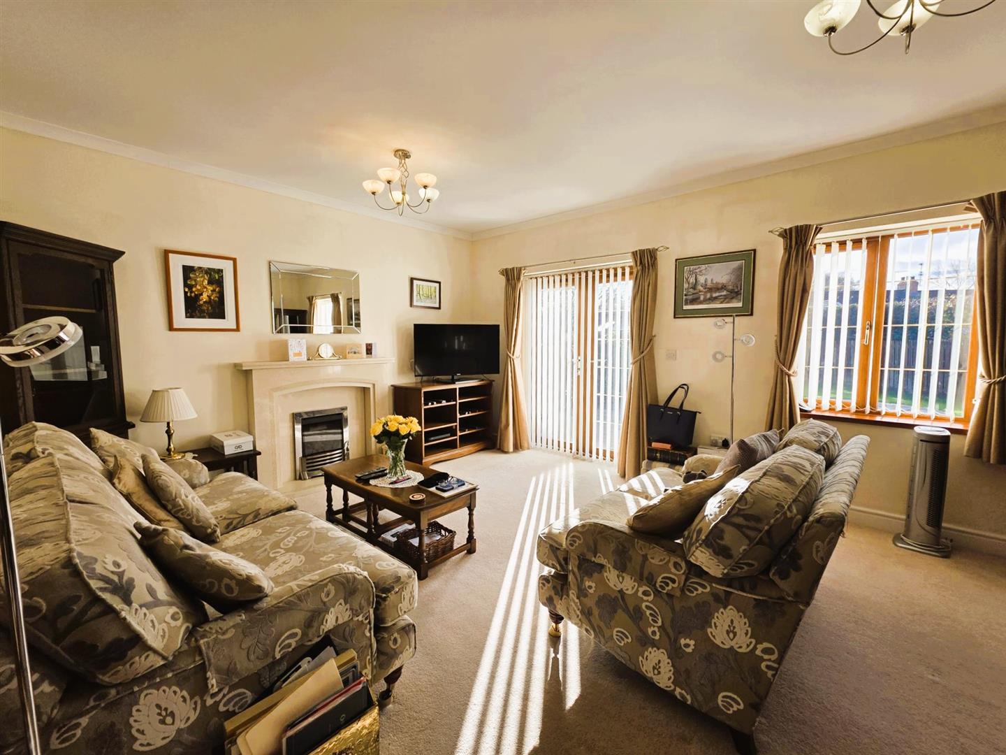 Clos Ty Gwyn, Dafen, Llanelli, SA14 8UT